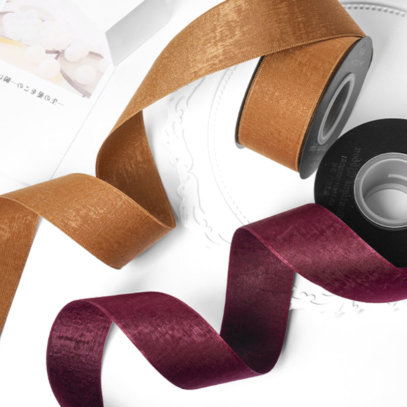 شريط فيونكة مخملي من جلد الغزال مصنوع يدويًا في صندوق هدايا شريط مخملي (4 سم × 9 أمتار)