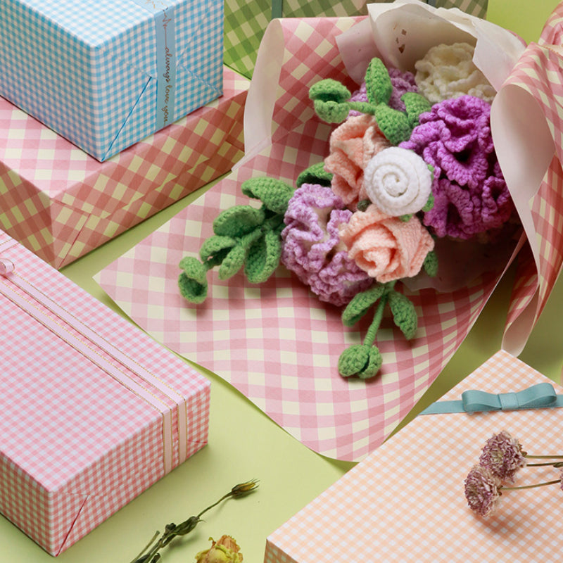 ورق تغليف الهدايا المنقوش ورق تغليف هدايا عيد الميلاد