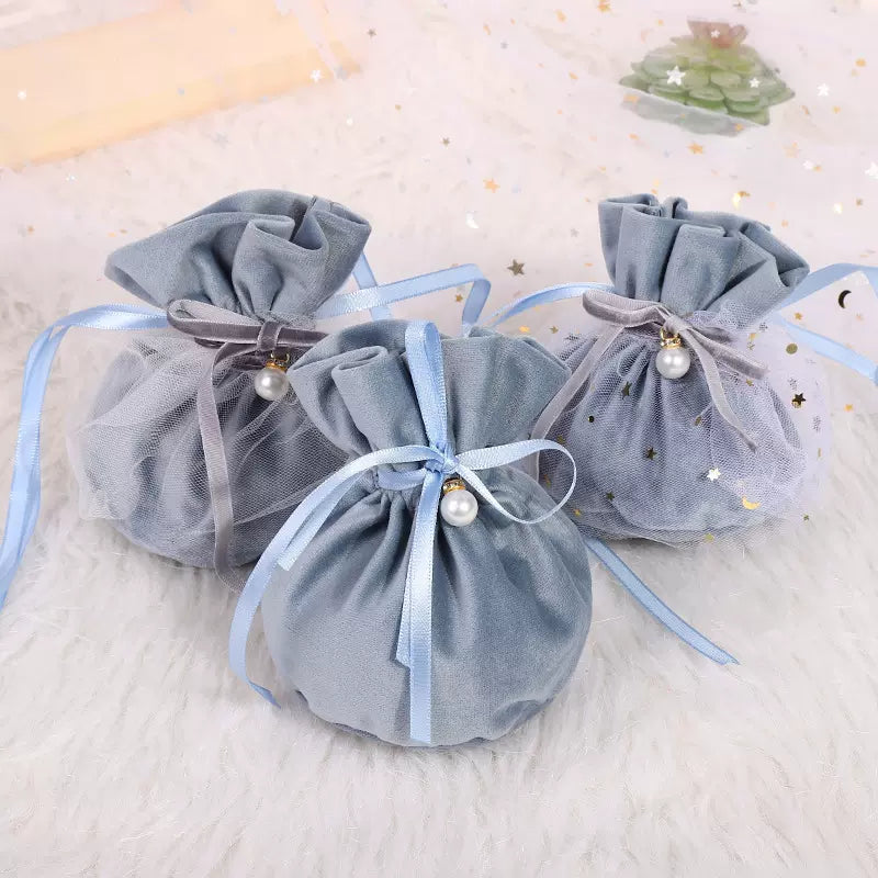 أكياس هدايا مخملية وأكياس حلوى الزفاف مع عبوة من 10 قطع