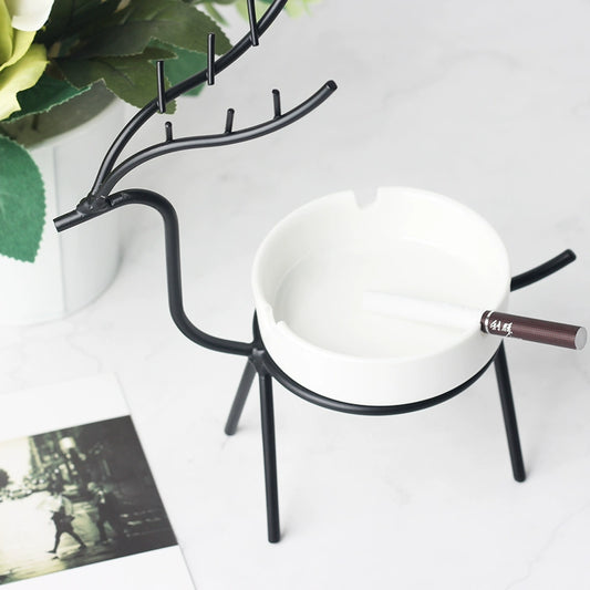 منفضة سجائر على شكل غزال من الحديد والسيراميك لتزيين المنزل بشكل إبداعي