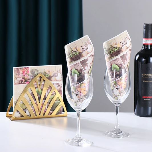 Serviettes imprimées colorées en forme d'œuf de Pâques avec lapin