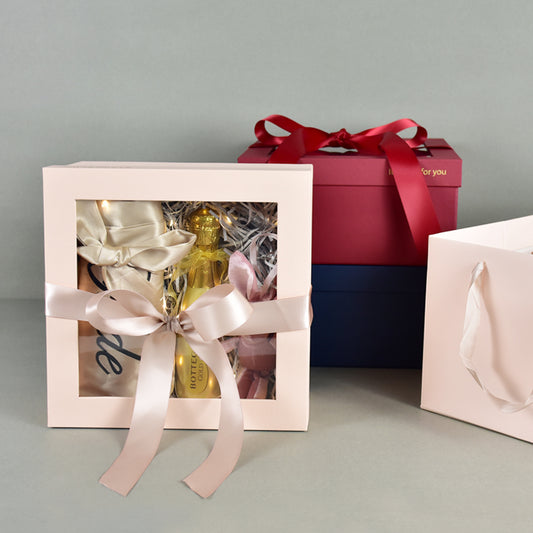 Boîte cadeau avec fenêtre transparente et ruban