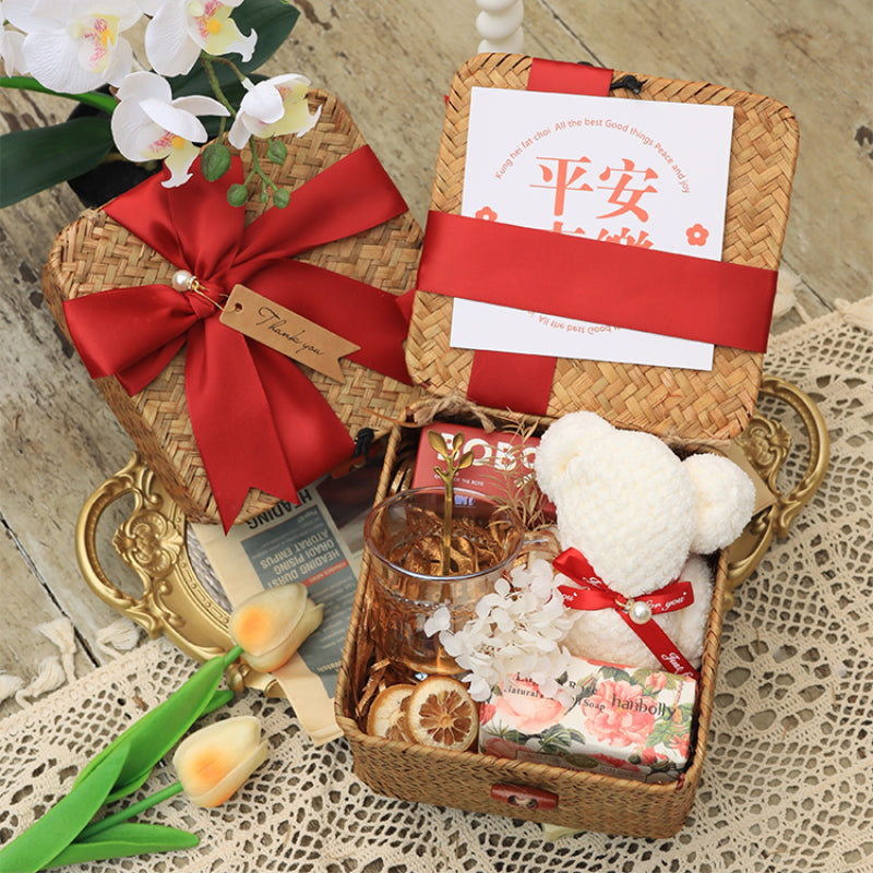 سلال منسوجة من الخيزران لحفلات الزفاف وحفلات استقبال المولود وتغليف الهدايا