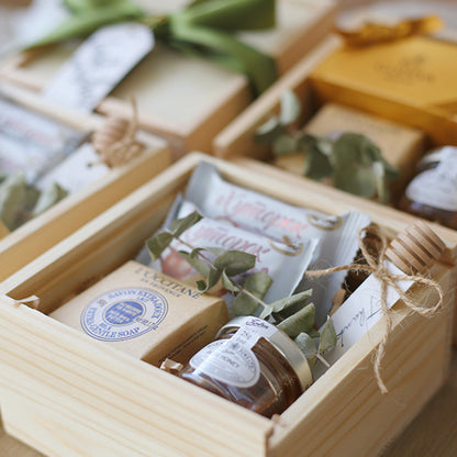 Practical Pine Wood Box Wedding Baby Shower Holiday Party Gift Box